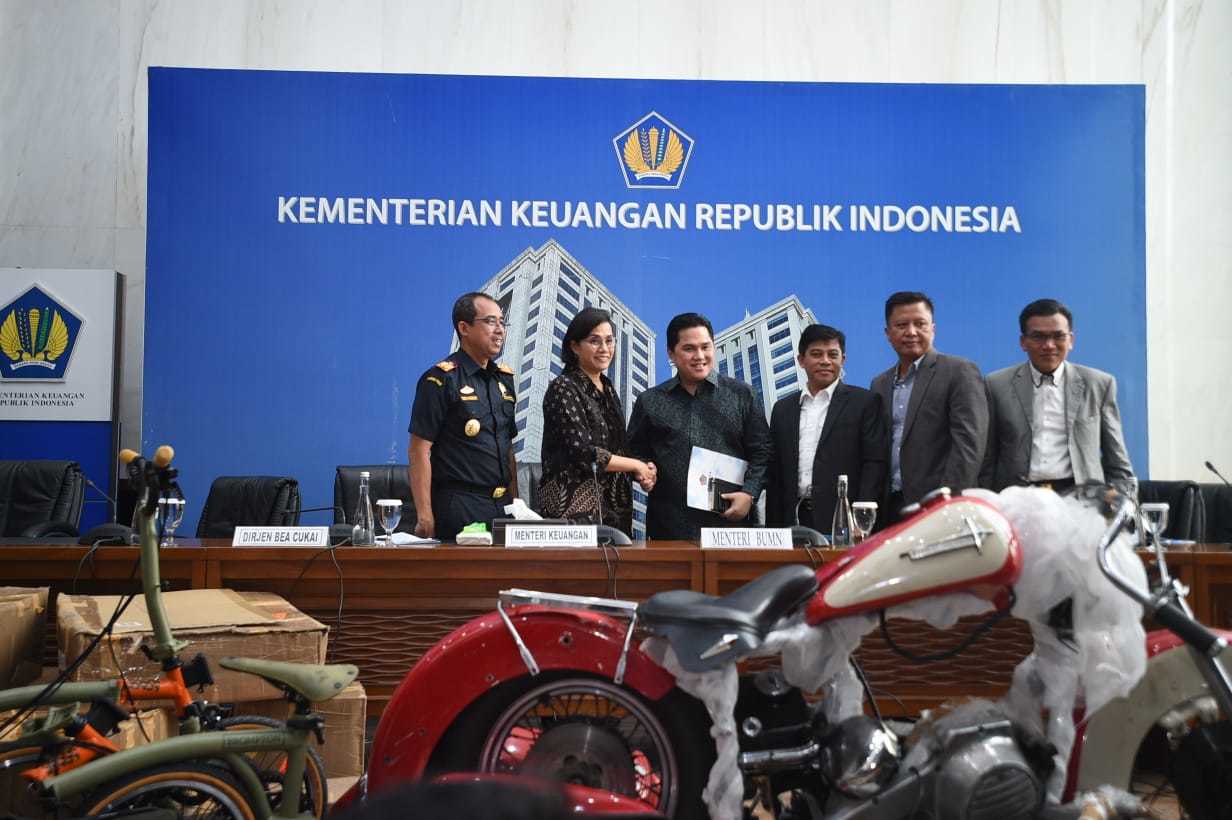 Erick Thohir Banjir Pujian di Medsos Usai Pecat Dirut Garuda - Teknologi