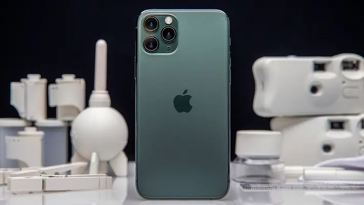 iPhone 11 Pro review: the BEST camera on a phone | Iphone 11, Best digital  camera, Iphone