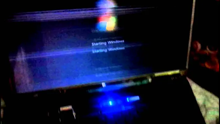 Laptop moving horizontal lines problem - YouTube