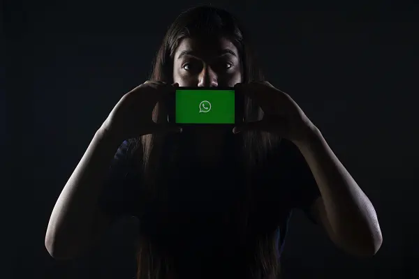 How to enable dark mode on WhatsApp Web - ITP Live