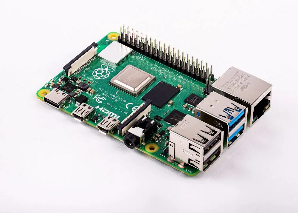 Komputer Mini Raspberry Pi 4 Bisa Jalankan 2 Monitor 4K