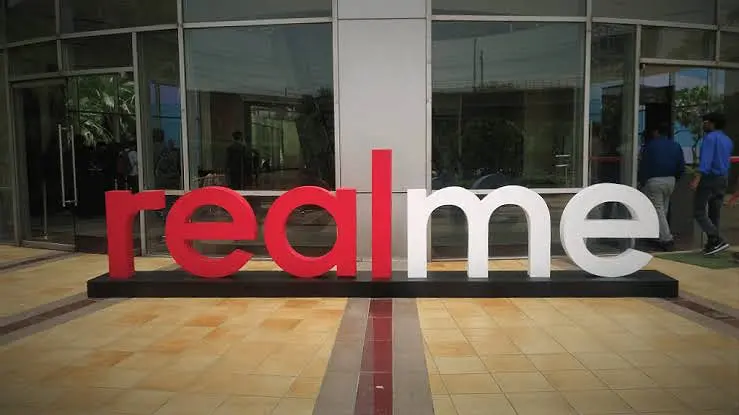 Ponsel Realme Naik Harga