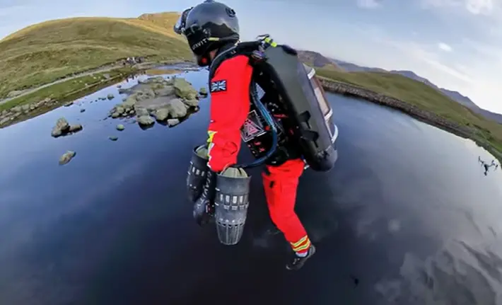 Uji Coba Jet Pack ke Paramedis