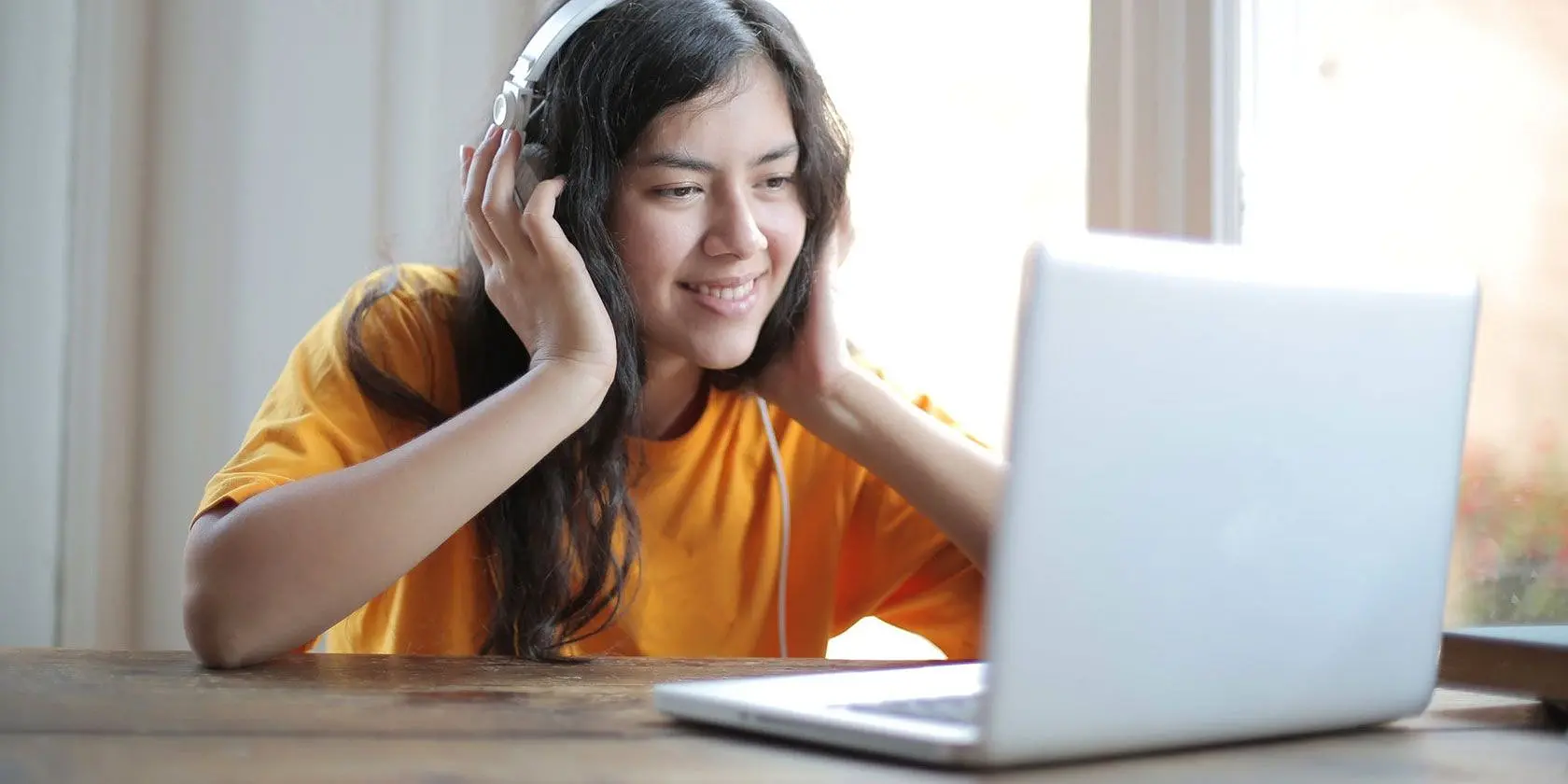 Cara Dengar Musik Bersama Teman dan Keluarga dari Jauh