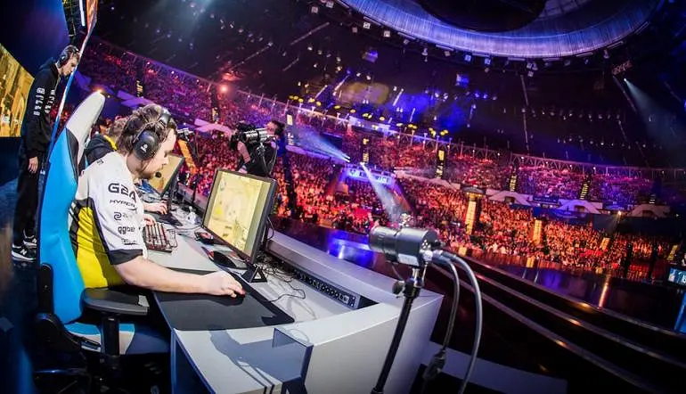 Inspiratif! 5 Tokoh yang Sudah Pernah Jajal Bisnis Esports