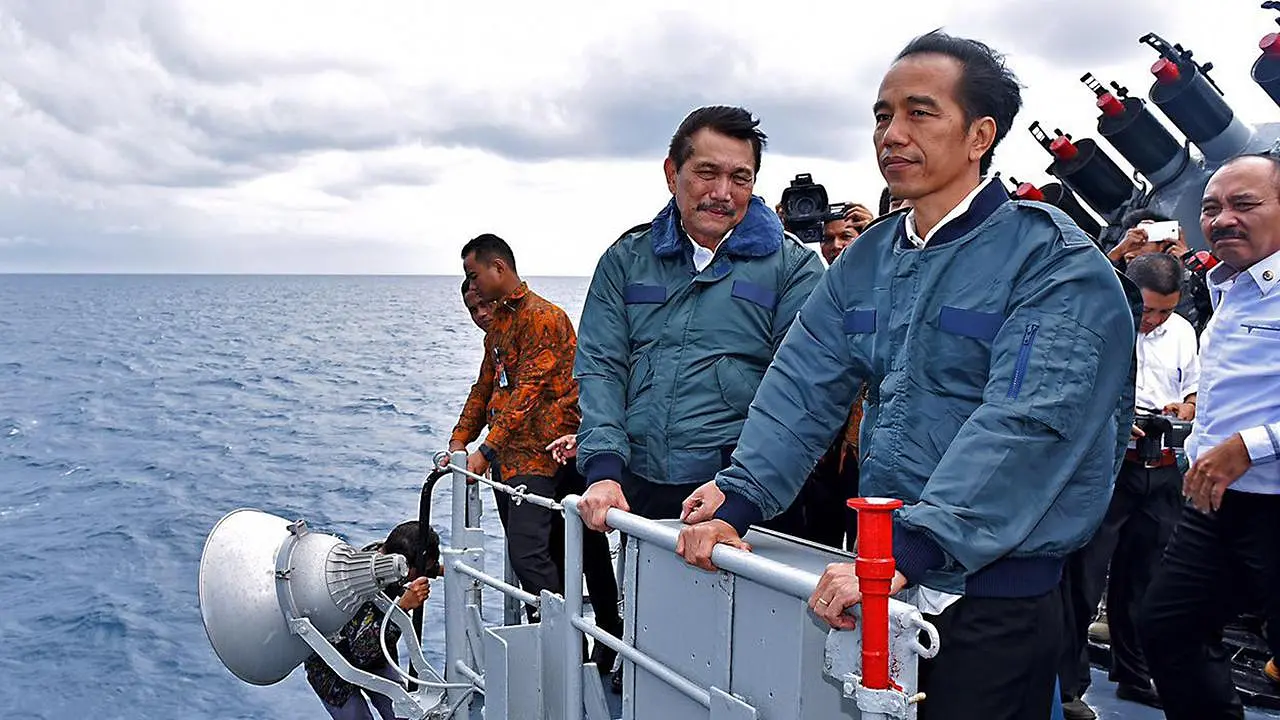 Luhut Ingin Jadikan RI Pusat Jaringan Kabel Bawah Laut Dunia