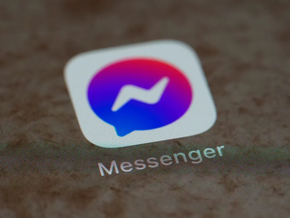 Messenger Meta Facebook Chat End-to-End Elon Musk