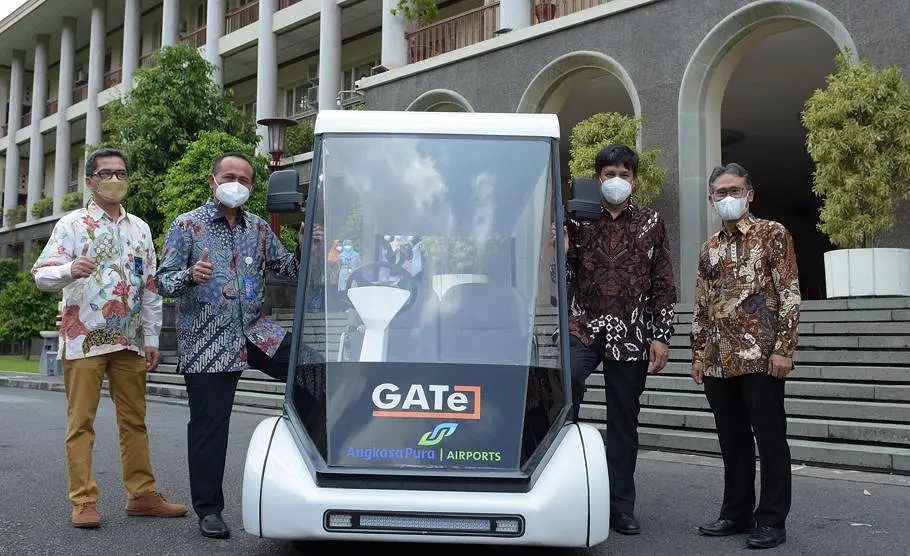 Melihat Mobil Listrik Buatan UGM yang akan Digunakan di Bandara