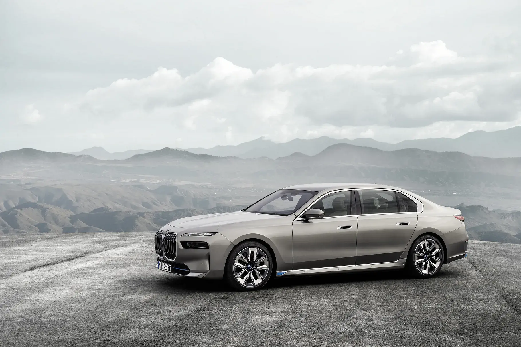 BMW Sedan Listrik i7 xDrive60