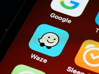 Waze Apple Music iOS