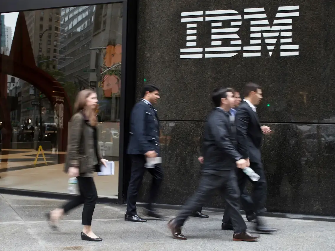 IBM ganti karyawan dengan AI