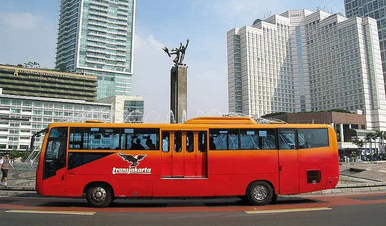 Cara Pantau Posisi Bus TransJakarta