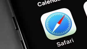 Apple dilaporkan akan melakuan upgrade besar-besaran pada peramban webnya, Safari dengan menambahkan fitur-fitur bertenaga kecerdasan buatan (AI).