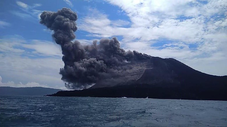 How Volcanic Activity Can Cause Tsunami - Teknologi.id