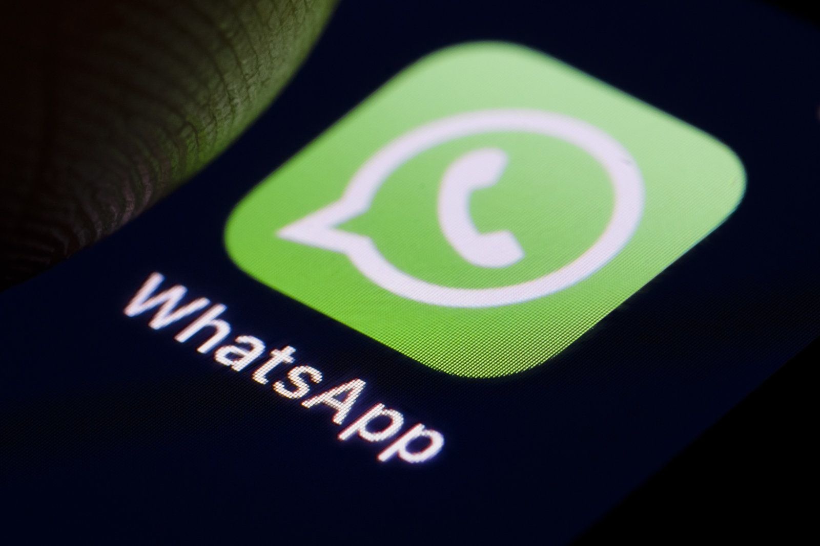 Hati-hati, Pesan Berbahaya Ini Bisa Bikin WhatsApp Android dan iPhone ...