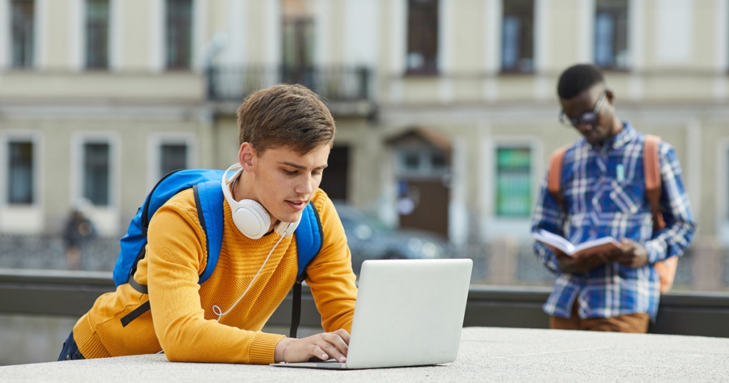 Tips Memaksimalkan E-Learning dengan Menggunakan CMS Moodle