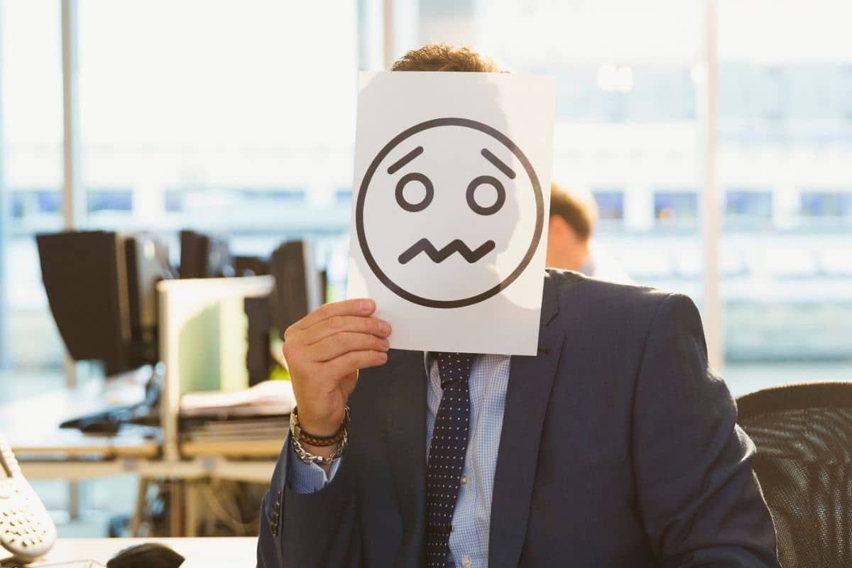 Solusi Kesehatan Mental di Tempat Kerja