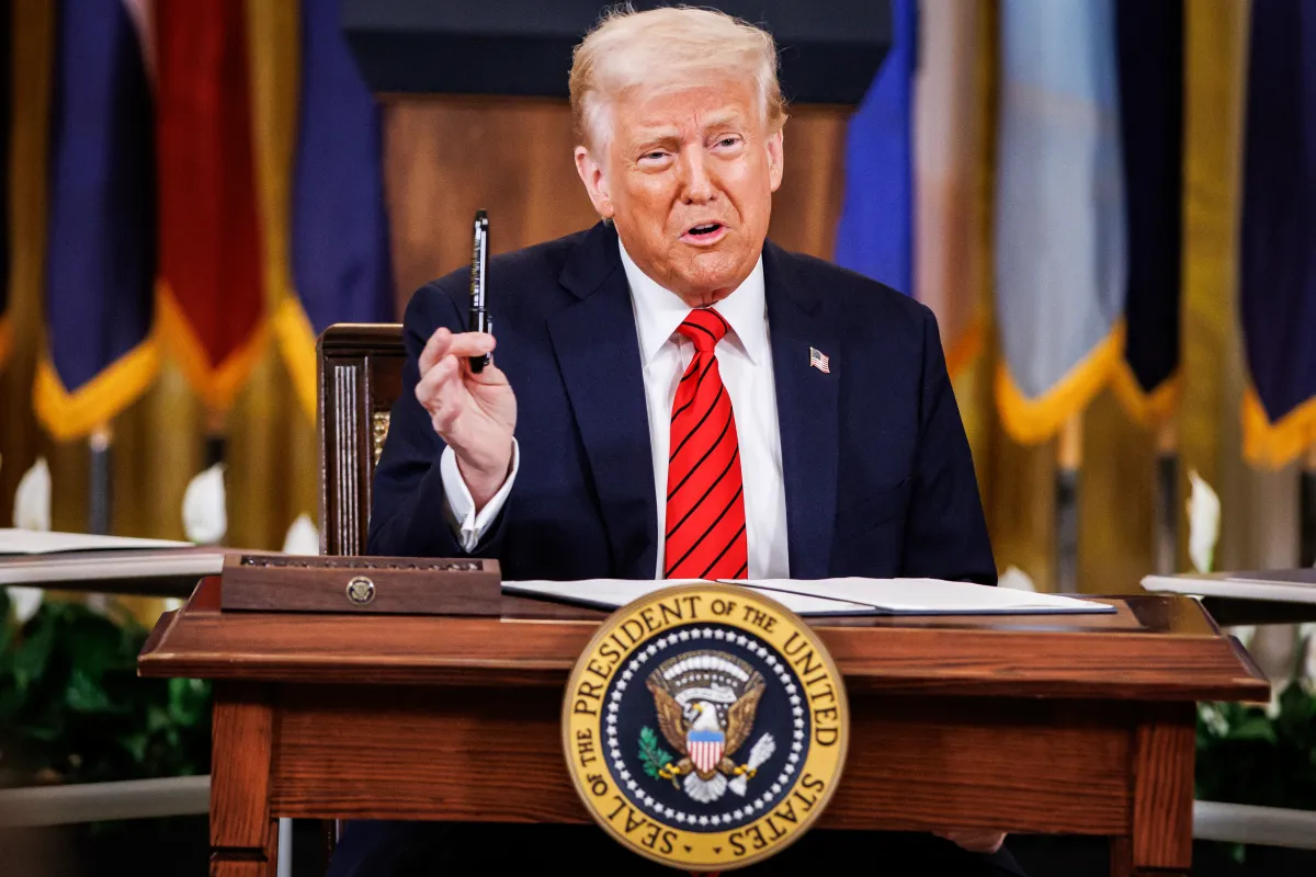 donald trump tutup departemen pendidikan AS