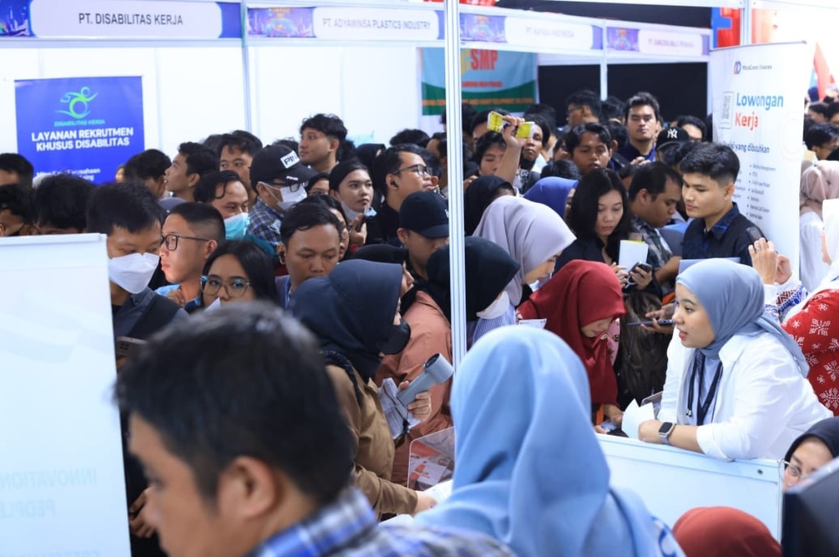 Kemnaker Permudah Pencari Kerja: Syarat Usia hingga Good Looking Dihapus