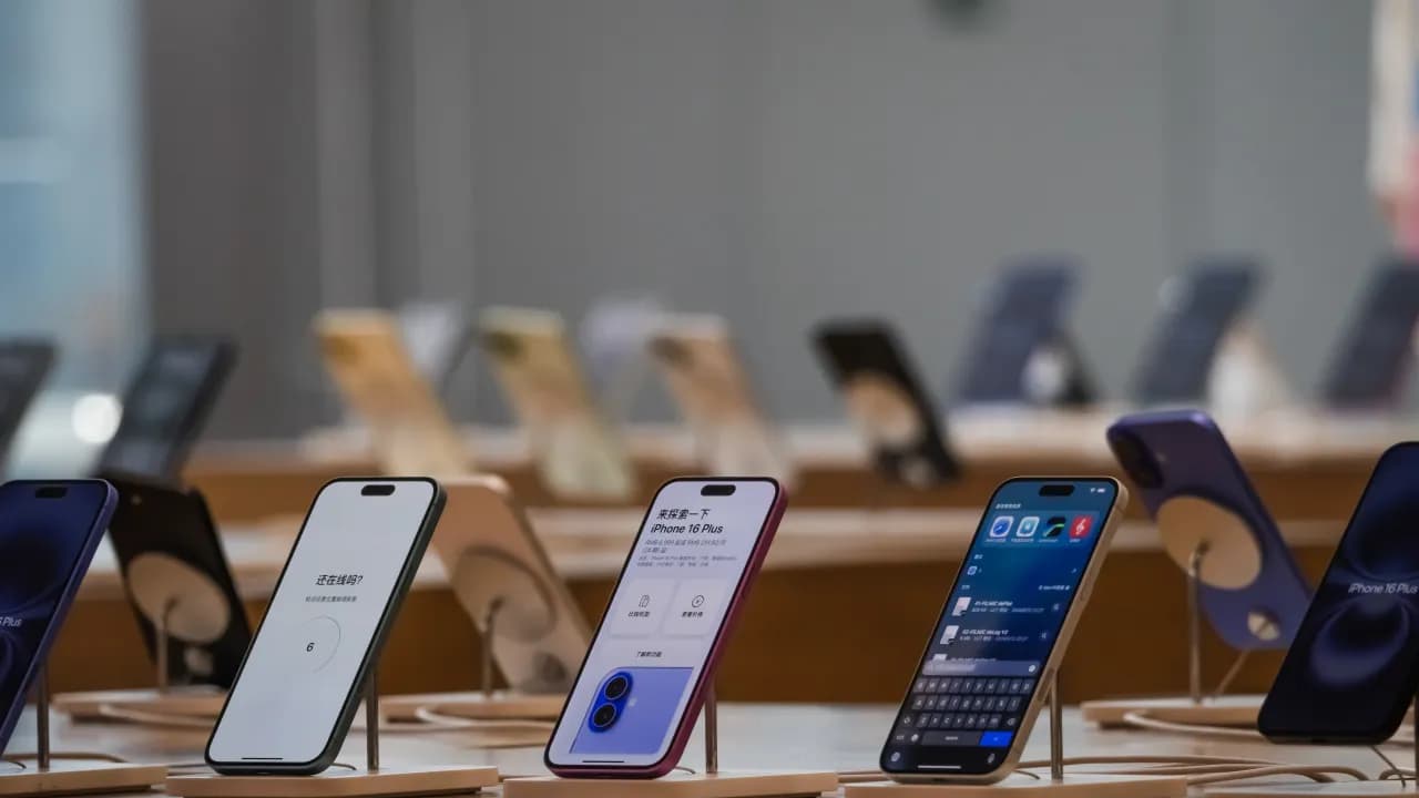 Berapa total iPhone yang sudah terjual 2025