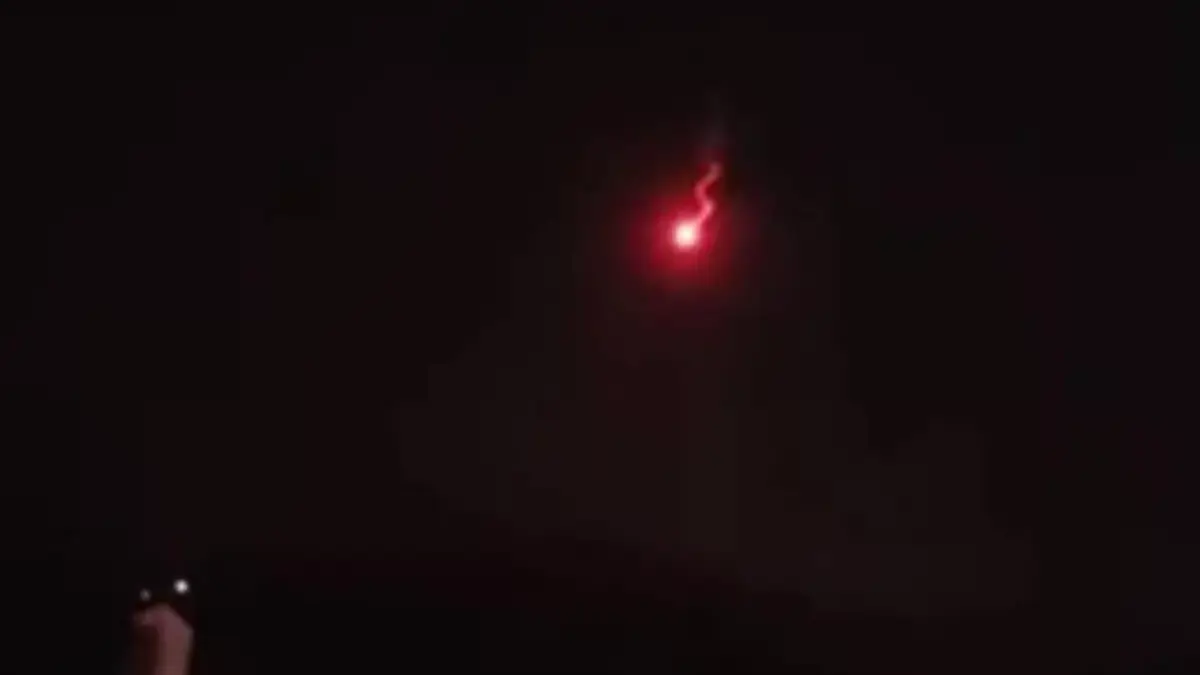 meteor di Cirebon, BRIN meteor jatuh, fenomena meteor, meteor jatuh di Indonesia, Thomas Djamaluddin, meteor besar di Cirebon