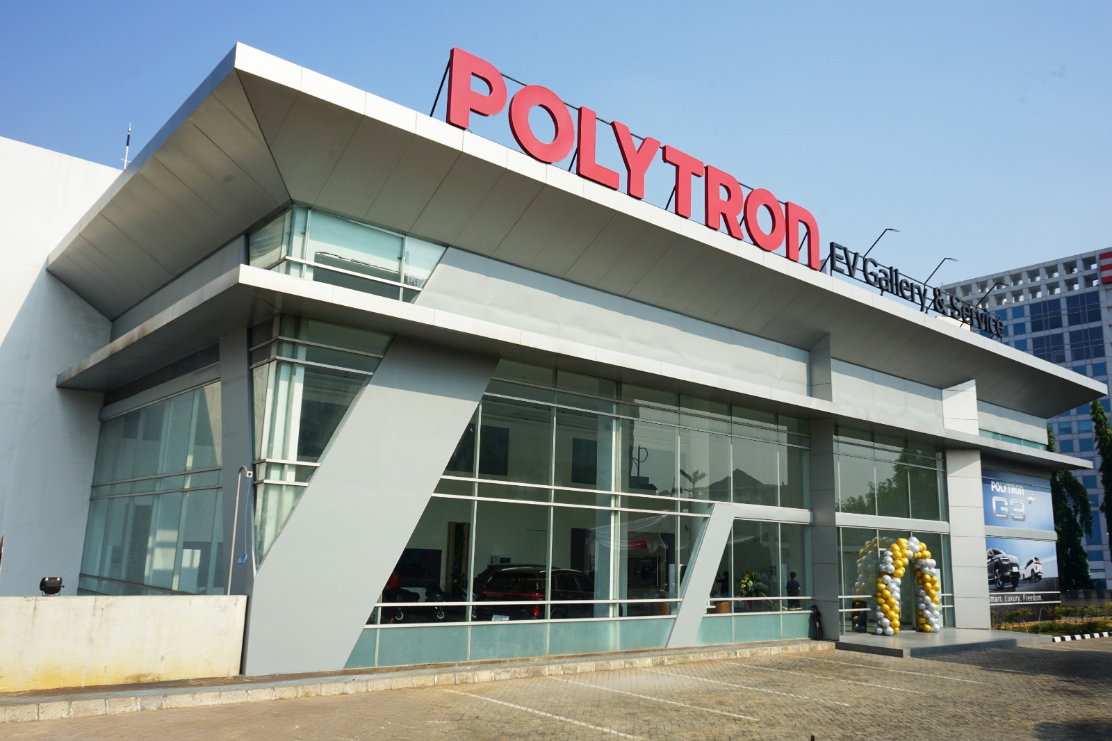 Polytron Resmi Ekspansi Showroom