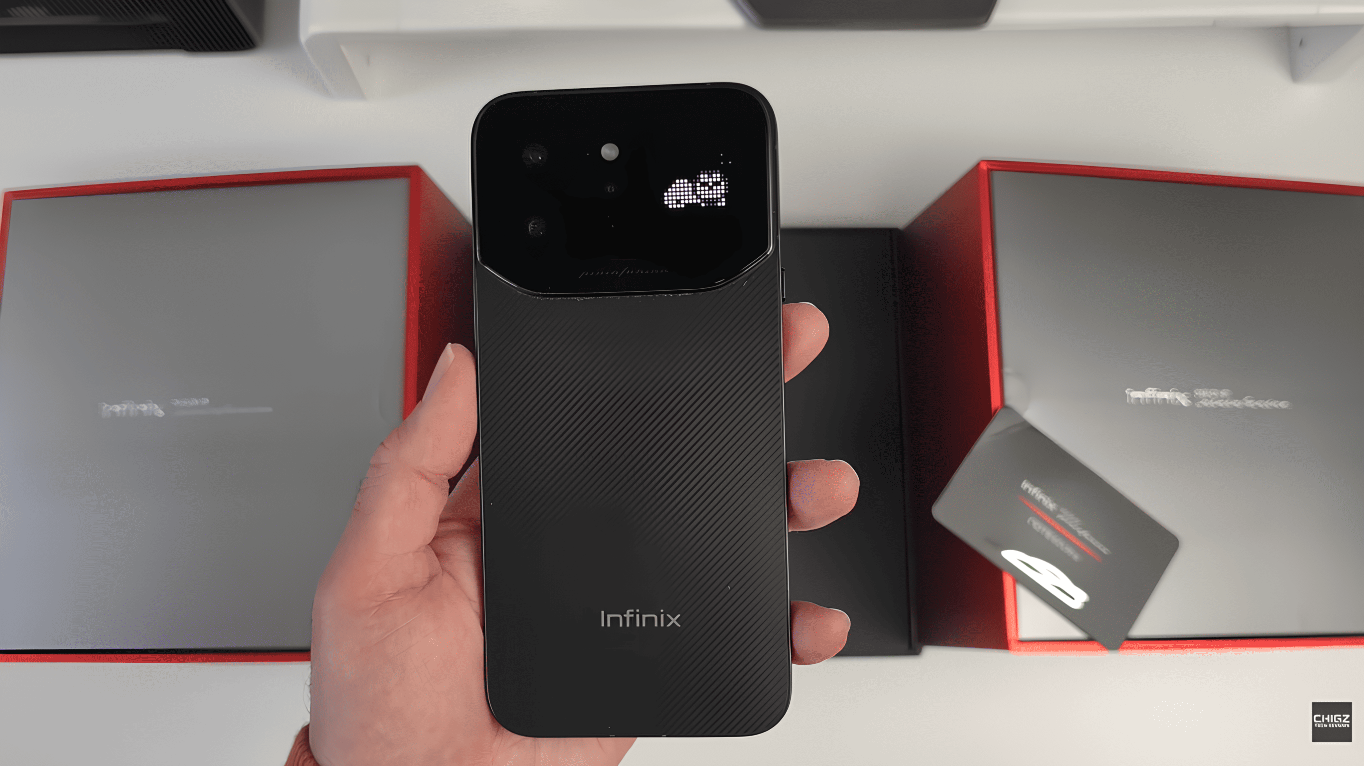 Infinix Note 60 Ultra Pininfarina Indonesia, harga Infinix Note 60 Ultra, panggilan satelit dua arah, baterai 7000mAh, Dimensity 8400