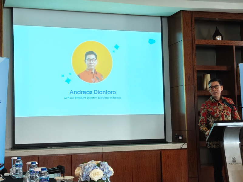 Survei Salesforce Indonesia, pekerja pakai AI, bahaya shadow AI, Andreas Diantoro, Agentic AI perusahaan, adopsi kecerdasan buatan, pelatihan AI.