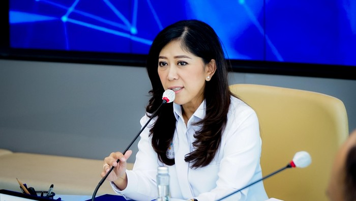 aturan baru medsos komdigi, wajib nomor HP medsos, Meutya Hafid, pembatasan usia medsos, PP Tunas 2025, PSE diblokir 6 Juni 2026, kebijakan medsos anak.